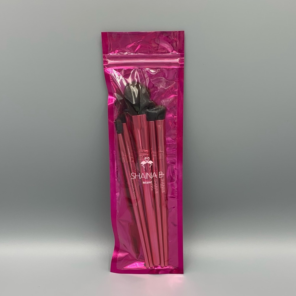 Hot Pink Makeup Brush Set